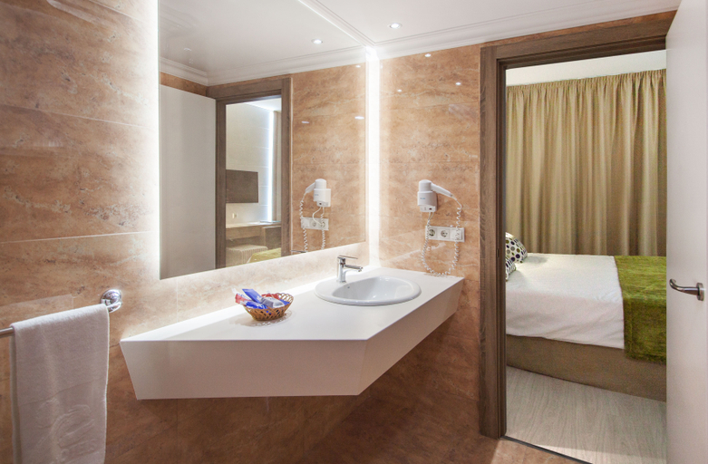 Bathroom 5, Globales Hotel Maioris, Baleares
