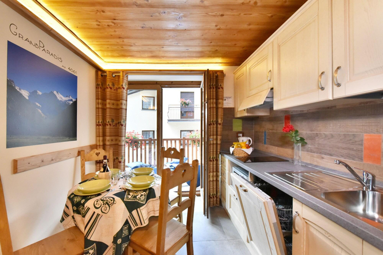 Bedroom 3, Miramonti, Aosta