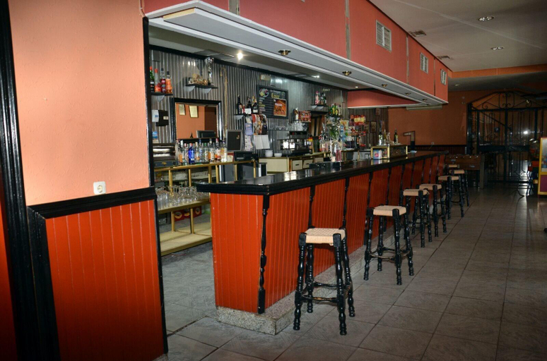 Food & Drinks