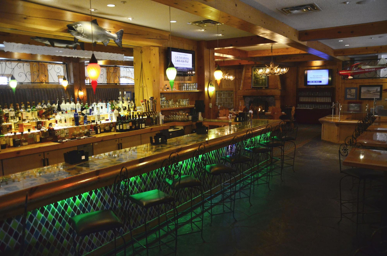Food & Drinks 5, Boyne Mountain Resort, Charlevoix