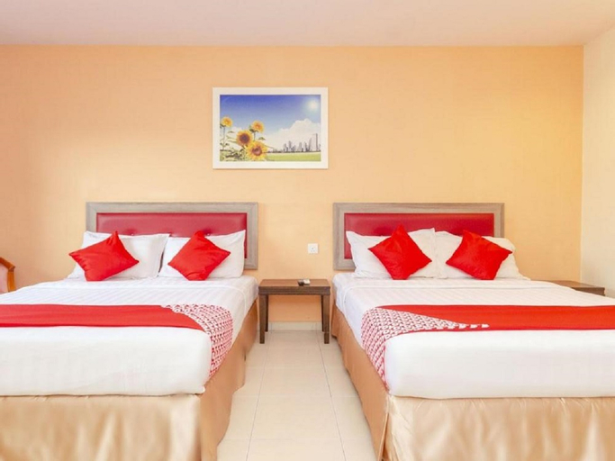 Bedroom 4, OYO 884 Sun Flower Express Hotel, Pontian