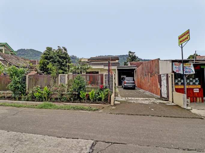OYO 90454 Adinda Homestay Cibodas Lembang, Bandung