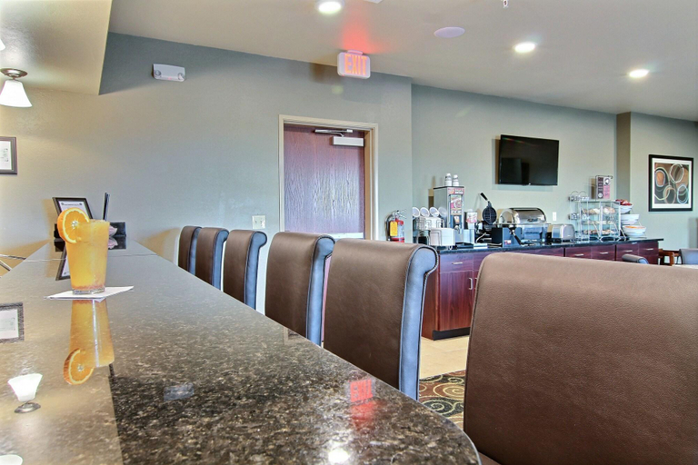 Public Area, Cobblestone Hotel & Suites - Beulah, Mercer