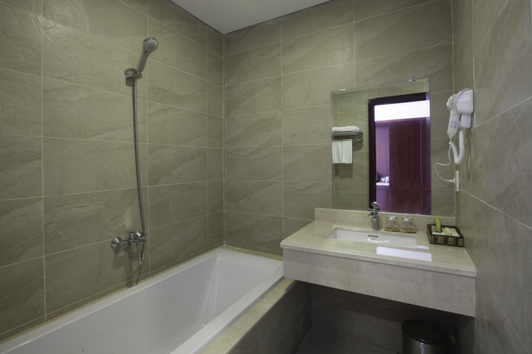 Bathroom 4, Khánh Linh Hotel, Pleiku