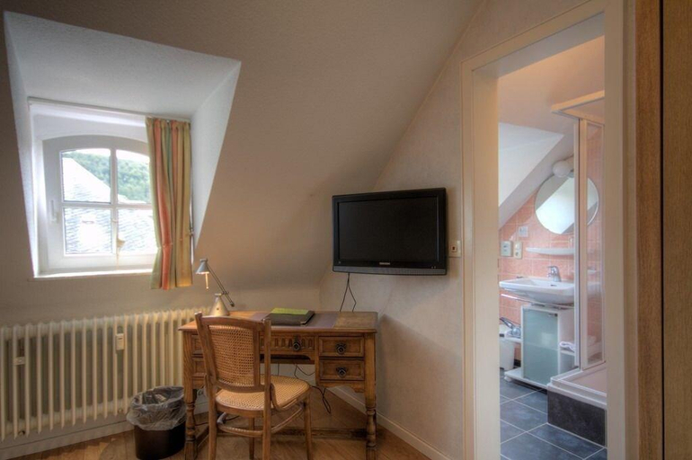 Bedroom 3, Hotel zum Goldenen Stern, Eifelkreis Bitburg-Prüm