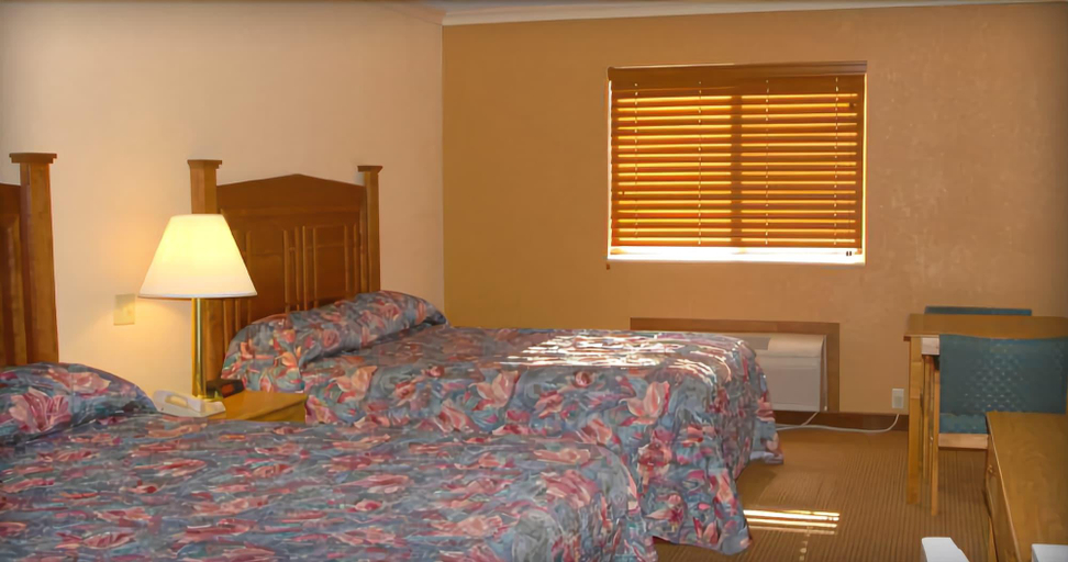 Bedroom 2, Best Rest Inn & Suites, Fayette