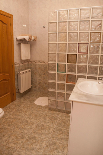 Bathroom 4, La Rosaleda De Orgaz, Toledo
