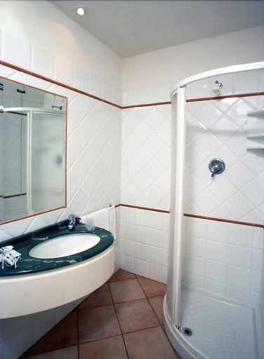 Bathroom 4, Hotel Rossi, Grosseto