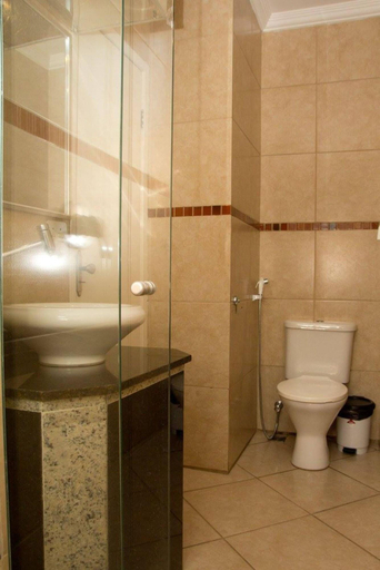 Bathroom 4, Hotel Meri, Conselheiro Lafaiete