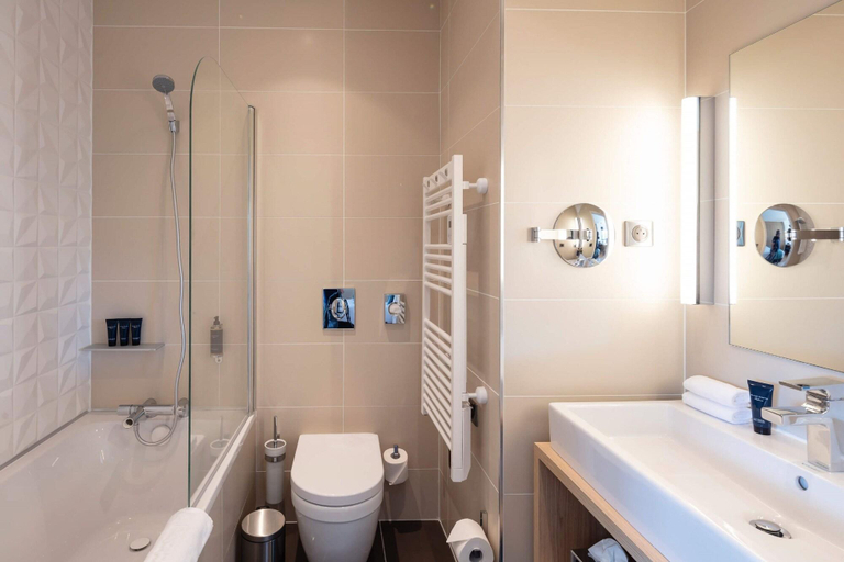 Bathroom 5, Hotel Sainte Victoire, Bouches-du-Rhône