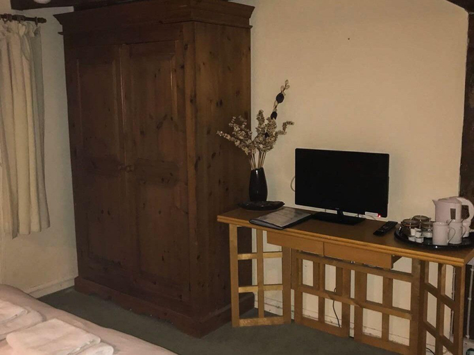 Others 5, The Pear Tree Inn, Oxfordshire