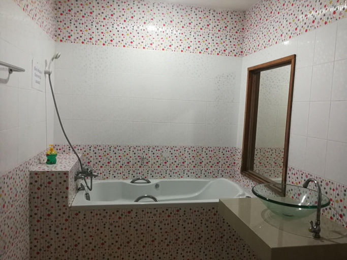 Bathroom 4, Reurn Thai Resort Ratchaburi, Damnoen Saduak