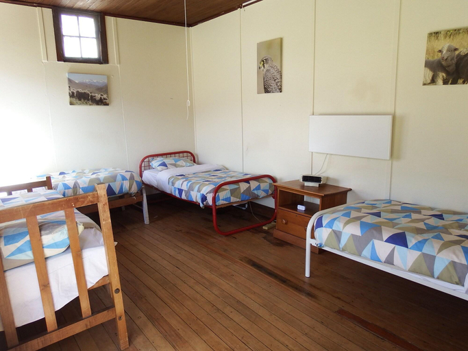 Bedroom 2, Dunstan Downs High Country Sheep Station, Waitaki