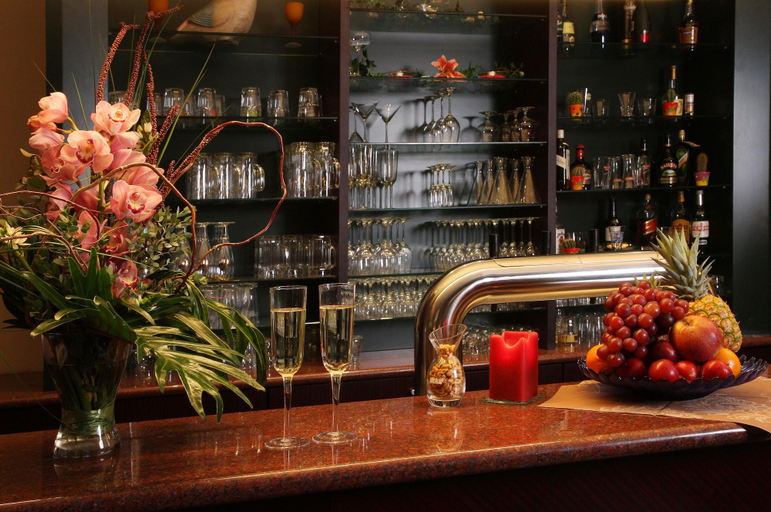 Food & Drinks