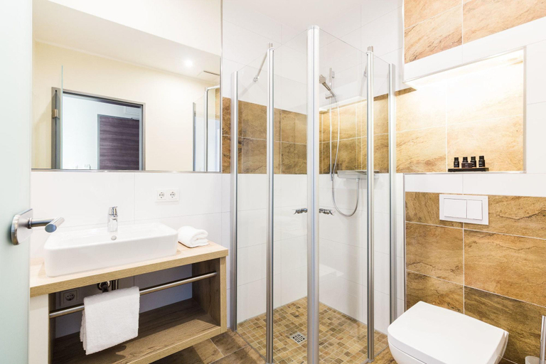 Bathroom 3, Sky Hotel Cloppenburg, Cloppenburg