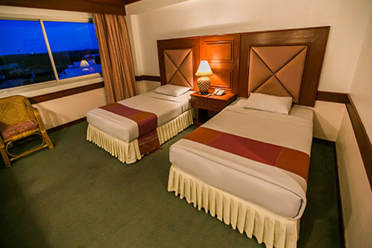 Bedroom 3, Raya Grand Hotel, Muang Nakhon Ratchasima