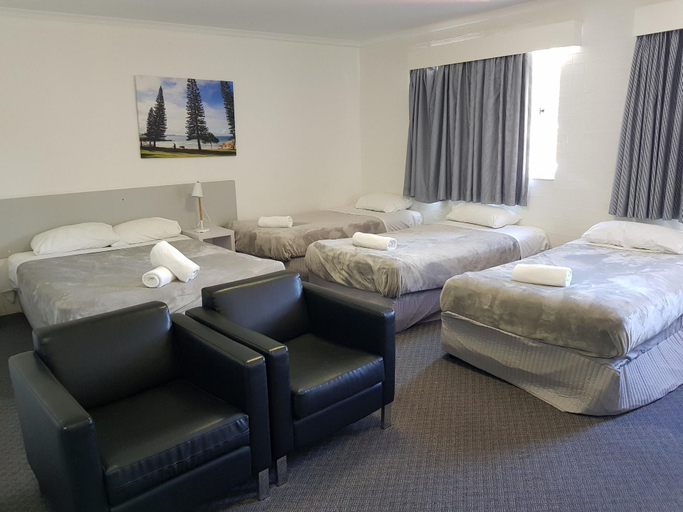 Public Area 2, Seabreeze Beach Hotel, Kempsey