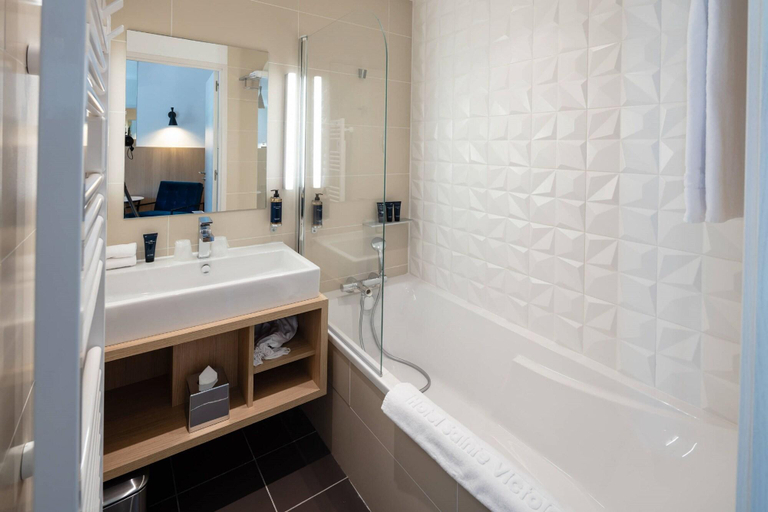 Bathroom 5, Hotel Sainte Victoire, Bouches-du-Rhône