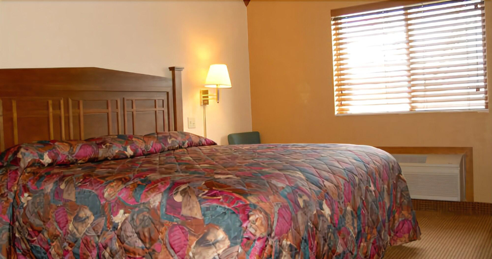Bedroom 4, Best Rest Inn & Suites, Fayette