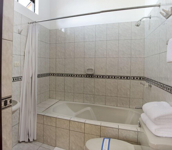 Bathroom 4, DM Hoteles Ayacucho, Huamanga