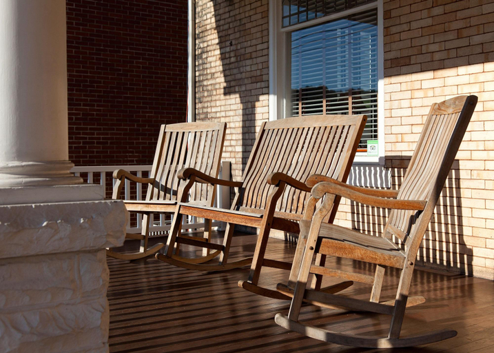 Public Area 3, The Guest House Inn on Courthouse Square, Summers