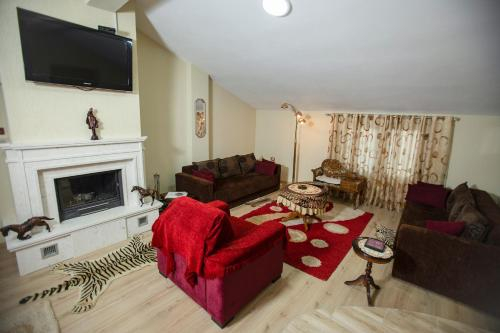 Bujtina Loren Vila 3, Korce, Korçës