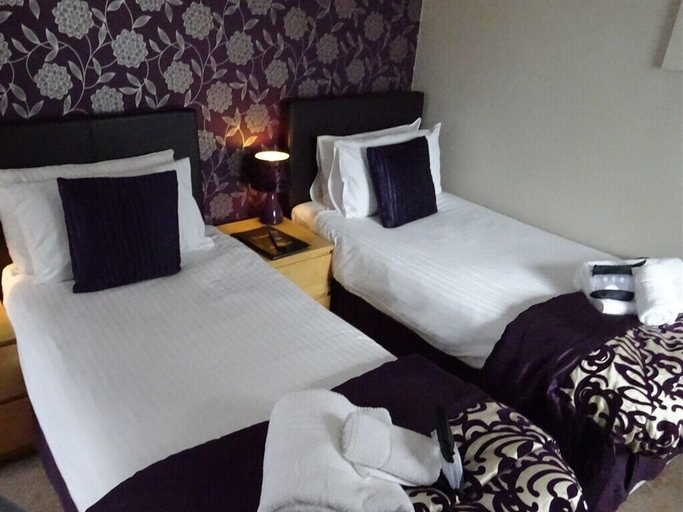 Bedroom 2, The White House Hotel, Somerset