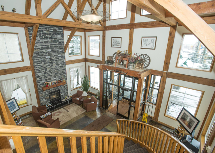 Public Area 2, Lakeview Inns & Suites - Okotoks, Division No. 6