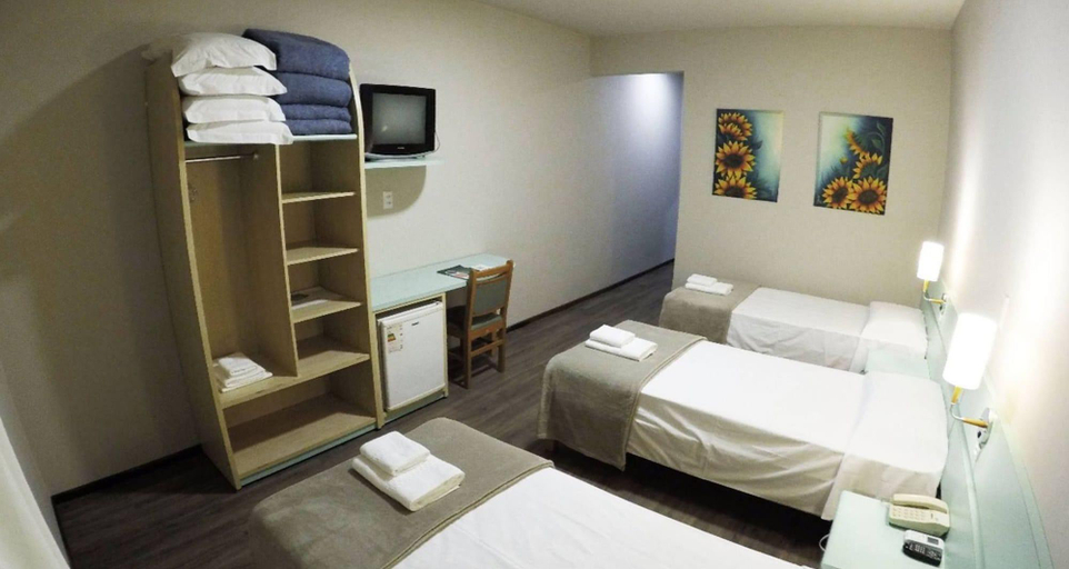 Bedroom 3, Real NOB Hotel, Orleaes