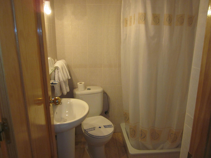 Bathroom 5, Hotel Restaurante Casa Grande, Granada