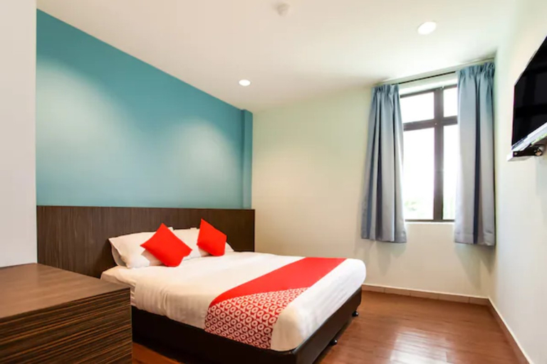 Bedroom 3, OYO 89487 Space Hotel, Kluang