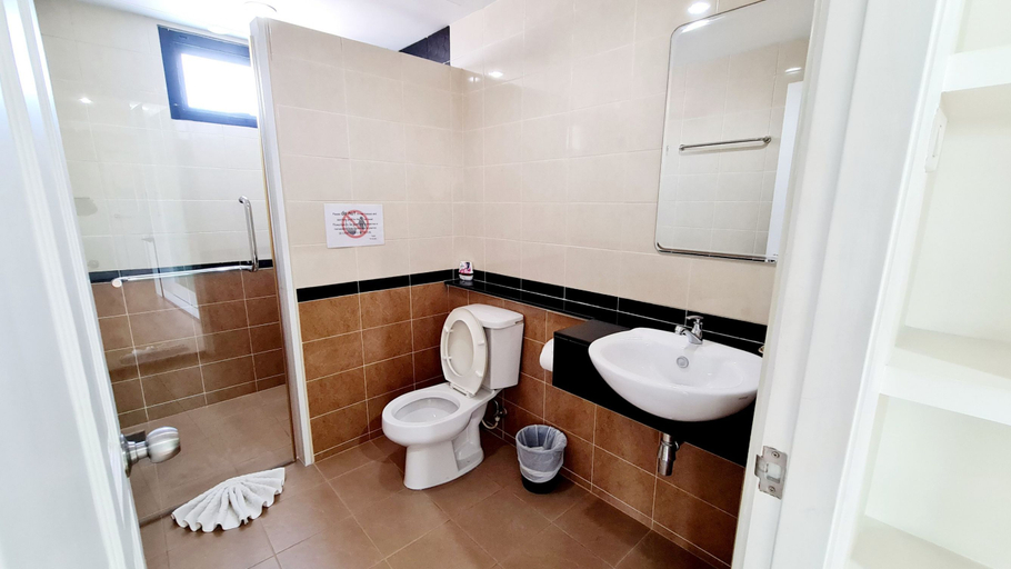 Bathroom 3, TP House @town, Pulau Phuket