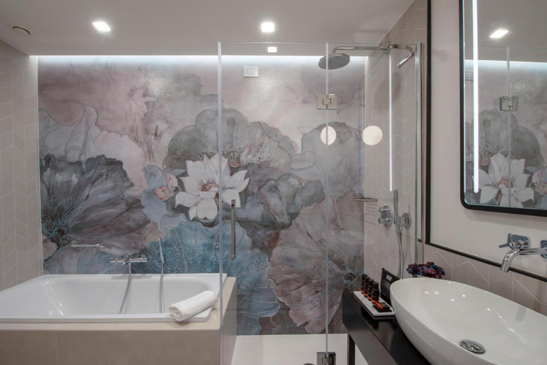 Bathroom 5, H10 Palazzo Canova, Venezia