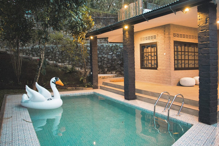 Sport & Beauty, Villa Baba - Industrial,Cliff Mountain View, Bogor