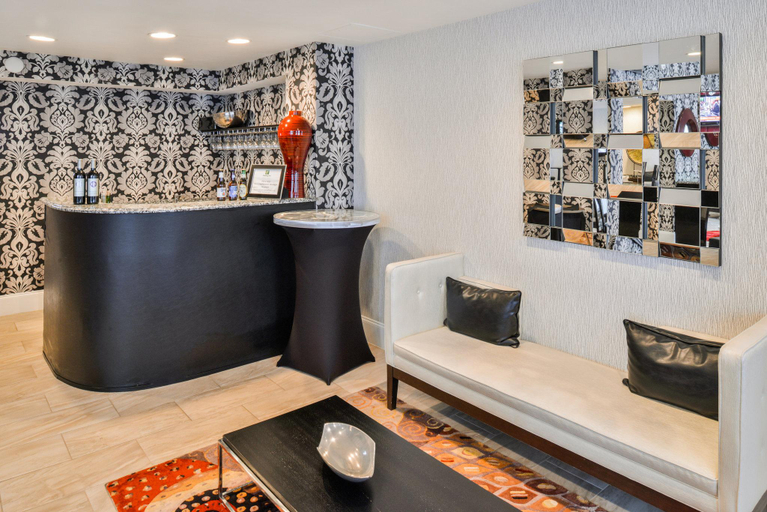 Public Area 5, DoubleTree by Hilton Charlotte City Center, Mecklenburg