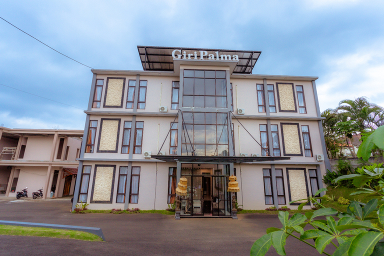 Giri Palma Hotel by ecommerceloka, Malang
