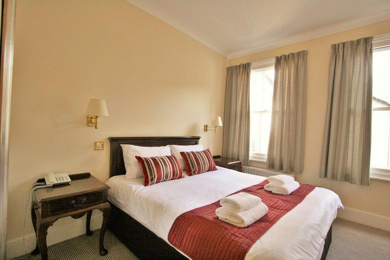 Bedroom 5, New County, Gloucestershire