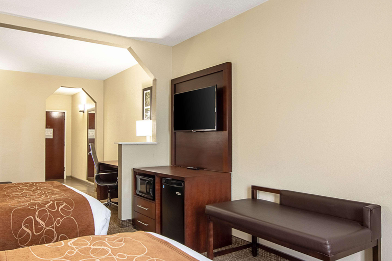Bedroom 3, Comfort Suites Knoxville Airport, Blount