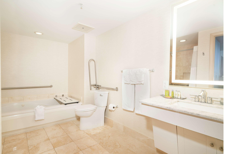Bathroom 5, DoubleTree Resort & Spa by Hilton Ocean Point-N. M, Miami-Dade