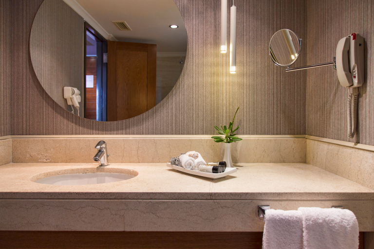 Bathroom 5, Meliton - Porto Carras Grand Resort, Central Macedonia