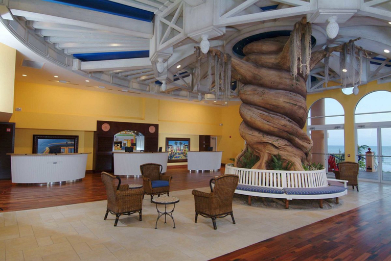 Public Area, Pink Shell Beach Resort and Marina, Lee