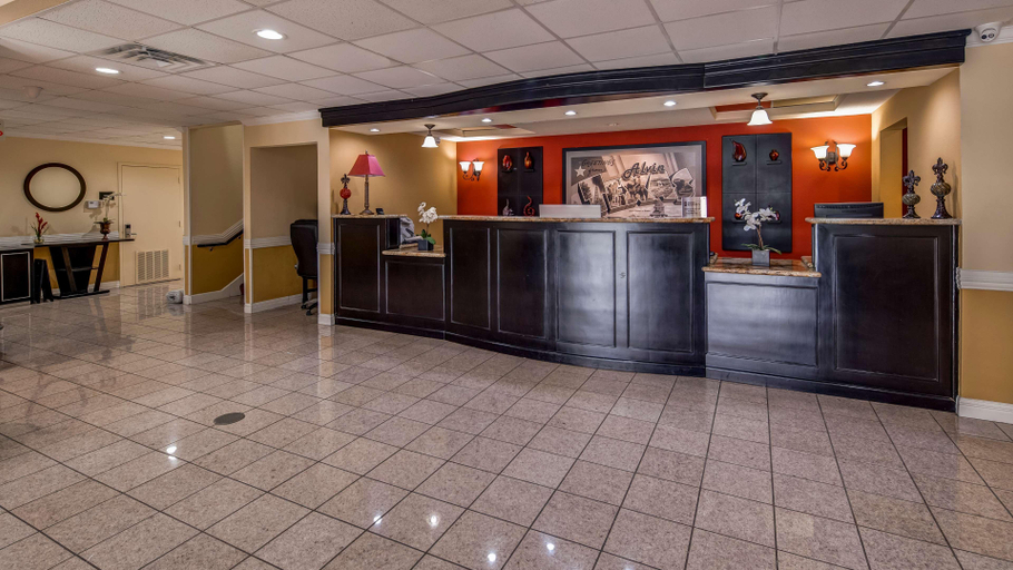 Public Area 2, SureStay Plus Hotel by Best Western Alvin, Brazoria