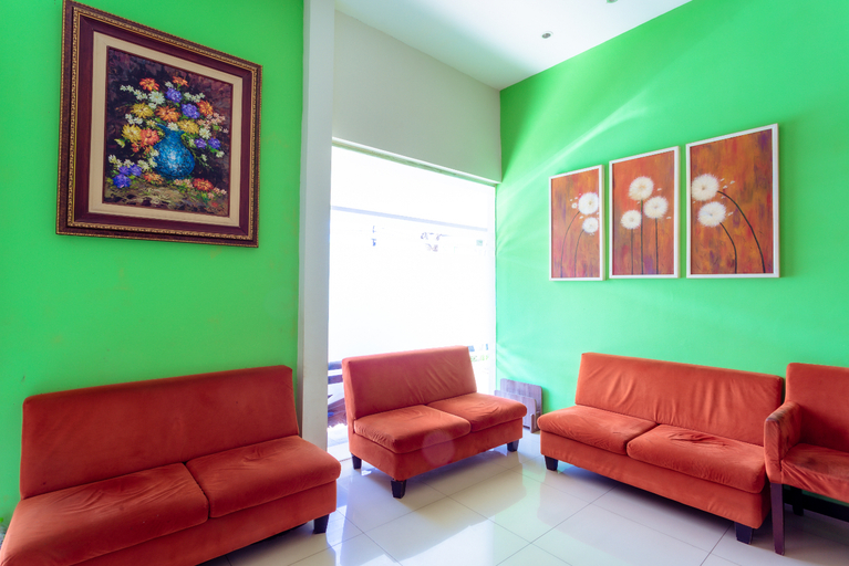 Public Area 2, Ardhya Guesthouse Syariah, Surabaya