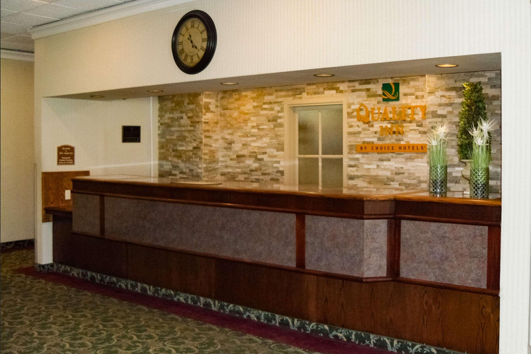 Public Area, Quality Inn Owen Sound, Grey