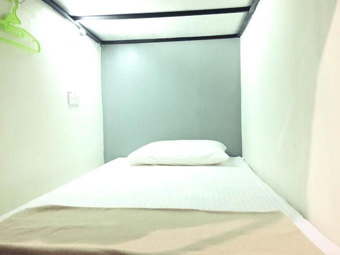 Bedroom 3, Sunset Homestay backpacker hostel -Self check in, Kuching