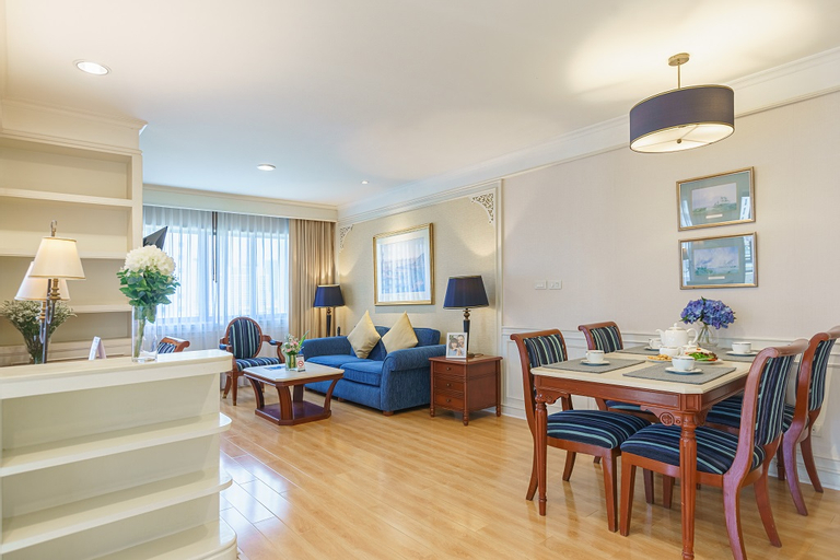 Dining Room 15
