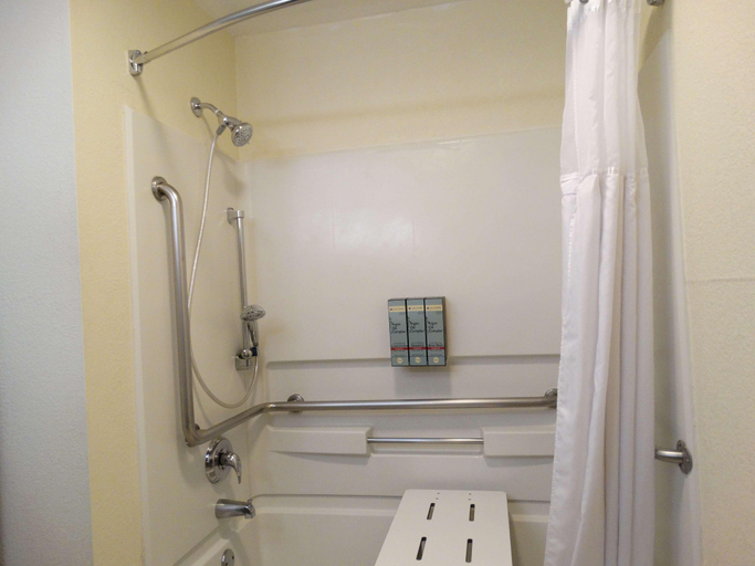 Bathroom 4, Savai Hotel, Johnson