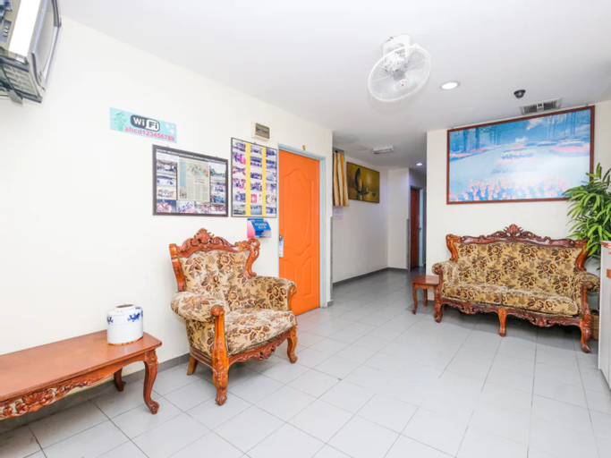 OYO 89877 Sun Triang Hotel, Bera