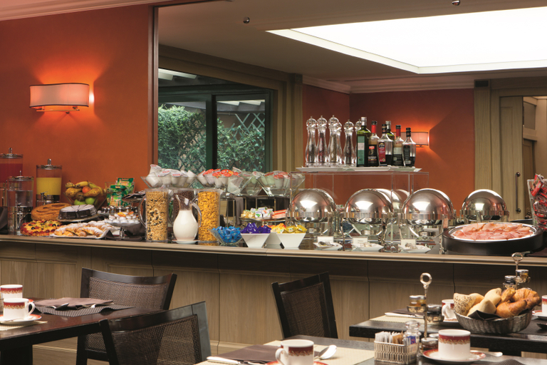 Food & Drinks 5, Dei Borgognoni, Rome