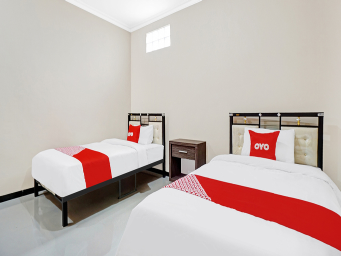 OYO 90383 Avisha Guest House Syariah, Malang